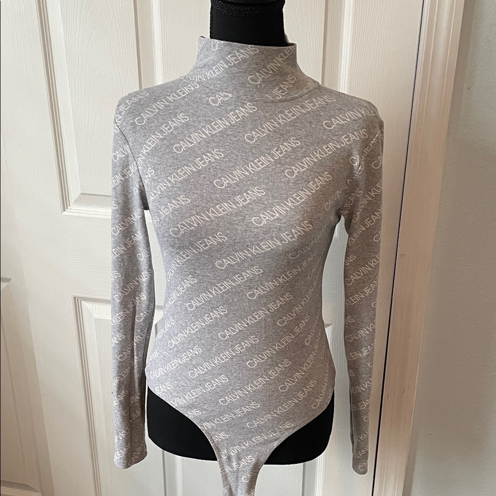 Calvin Klein Jeans Light Gray Logo Bodysuit SP